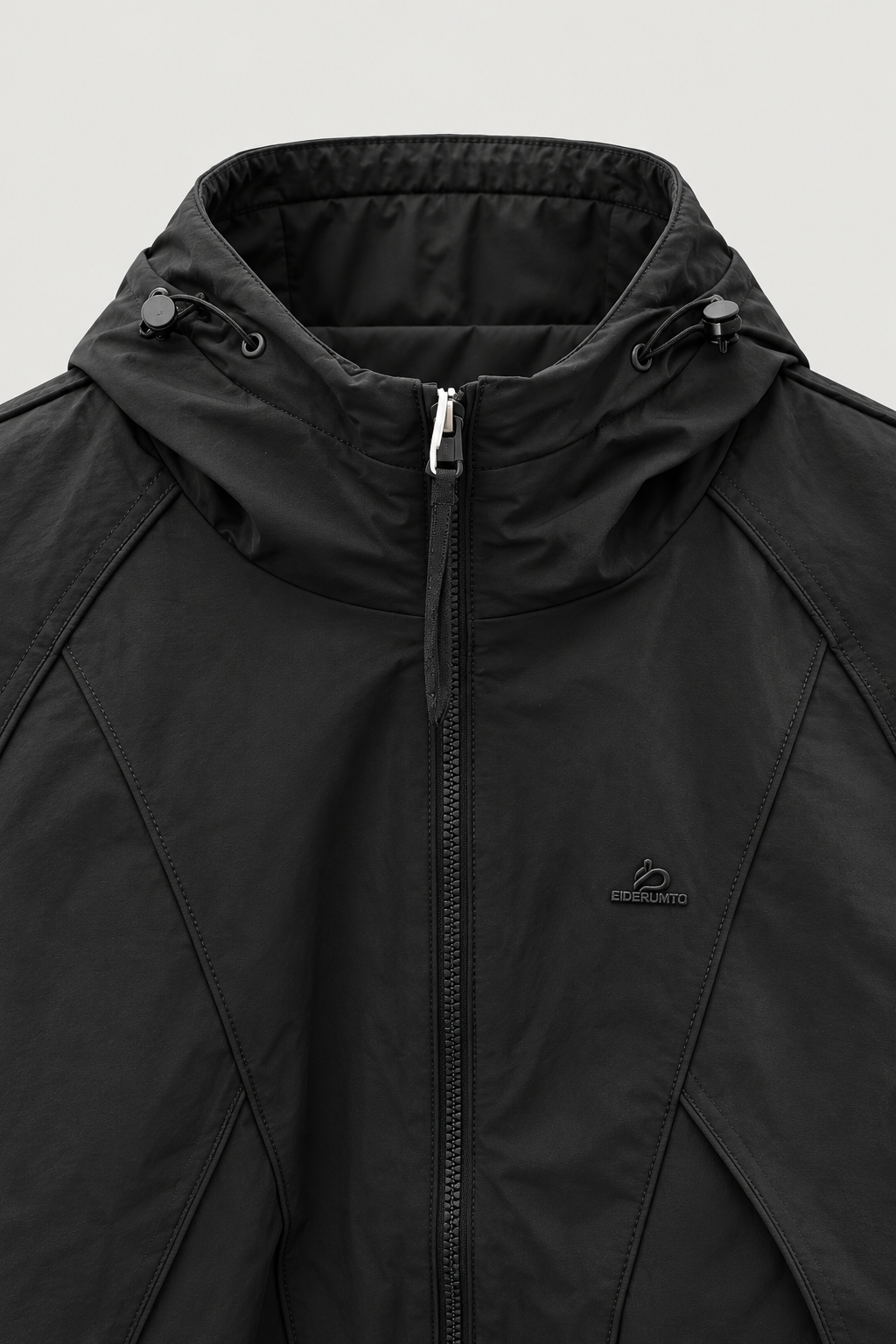 Veste à capuche à découpes