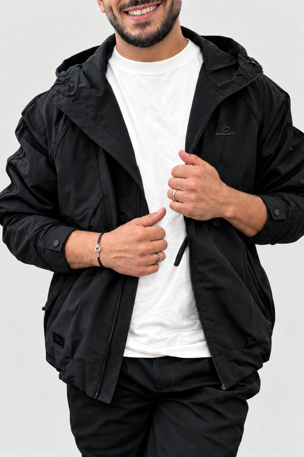 Veste à capuche à découpes